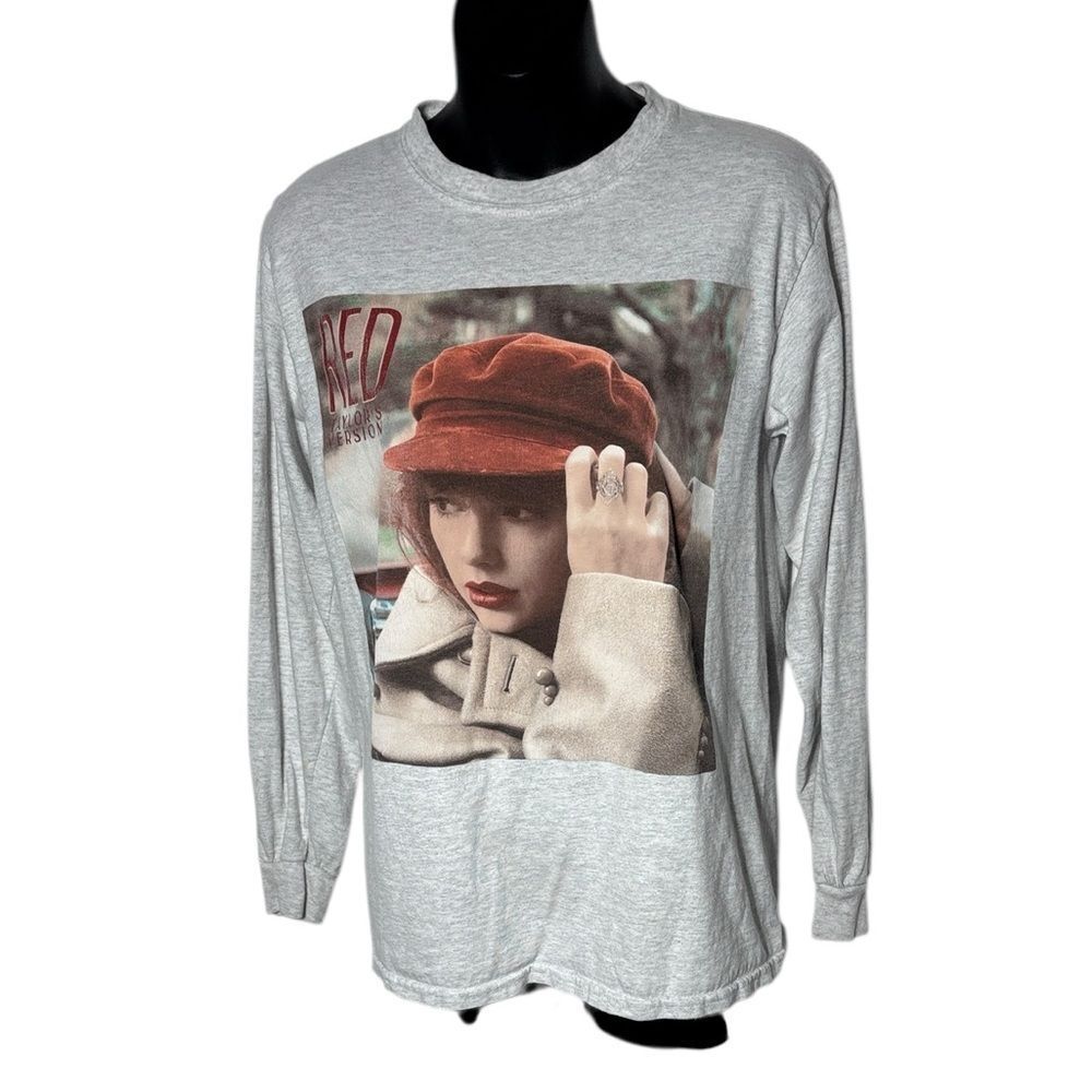 Taylor swift women’s‎ small red Taylor’s version graphic long sleeve tee